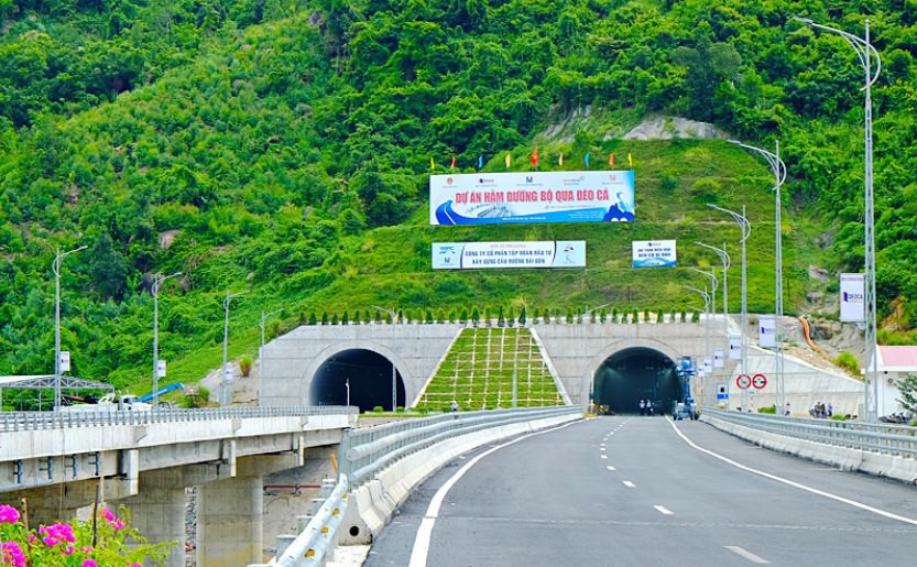 Hầm Đèo Cả. (Ảnh: Công ty CPĐT Đèo Cả). Hầm Đèo Cả. (Ảnh: Công ty CPĐT Đèo Cả).