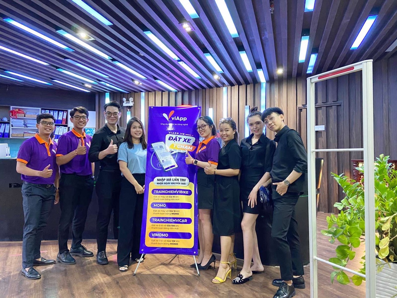 Ra mắt ứng dụng gọi xe gốc Việt, đội ngũ vận hành chưa đến 20 người - Ảnh 1. Ra mắt ứng dụng gọi xe gốc Việt, đội ngũ vận hành chưa đến 20 người - Ảnh 1.
