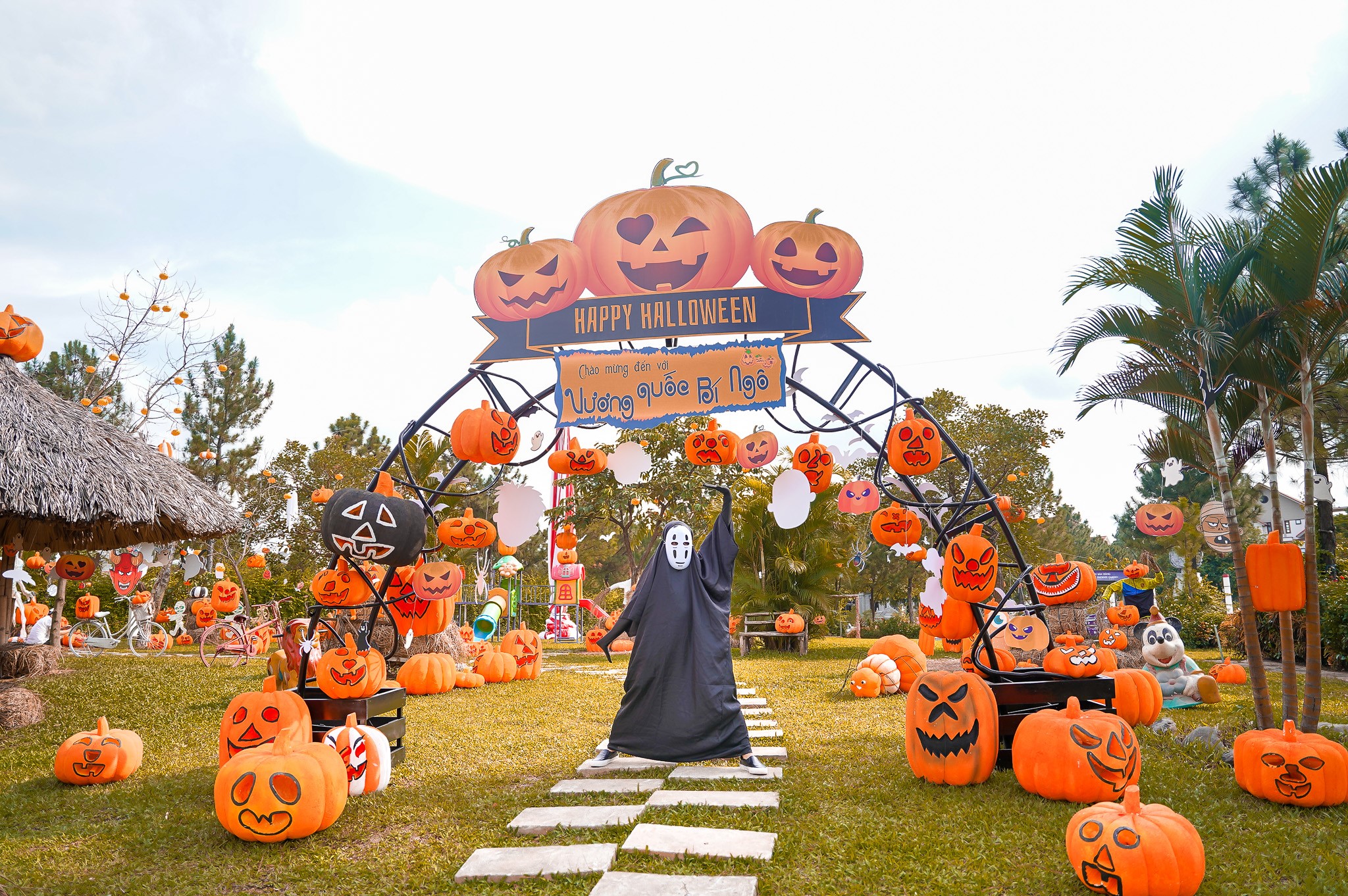 Gợi ý những địa điểm chụp hình Halloween ‘hot’ nhất tại Hà Nội - Ảnh 5. Gợi ý những địa điểm chụp hình Halloween ‘hot’ nhất tại Hà Nội - Ảnh 5.