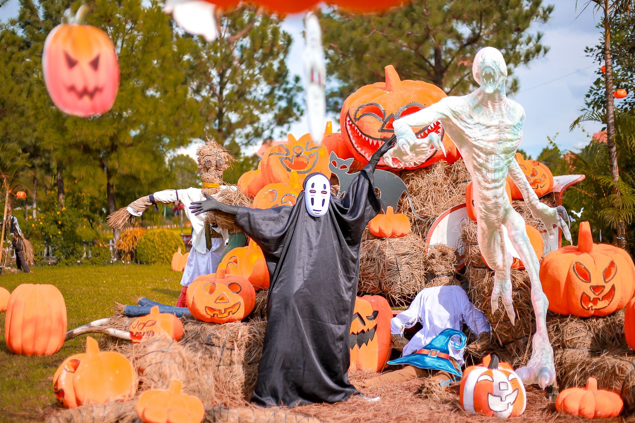 Gợi ý những địa điểm chụp hình Halloween ‘hot’ nhất tại Hà Nội - Ảnh 3. Gợi ý những địa điểm chụp hình Halloween ‘hot’ nhất tại Hà Nội - Ảnh 3.