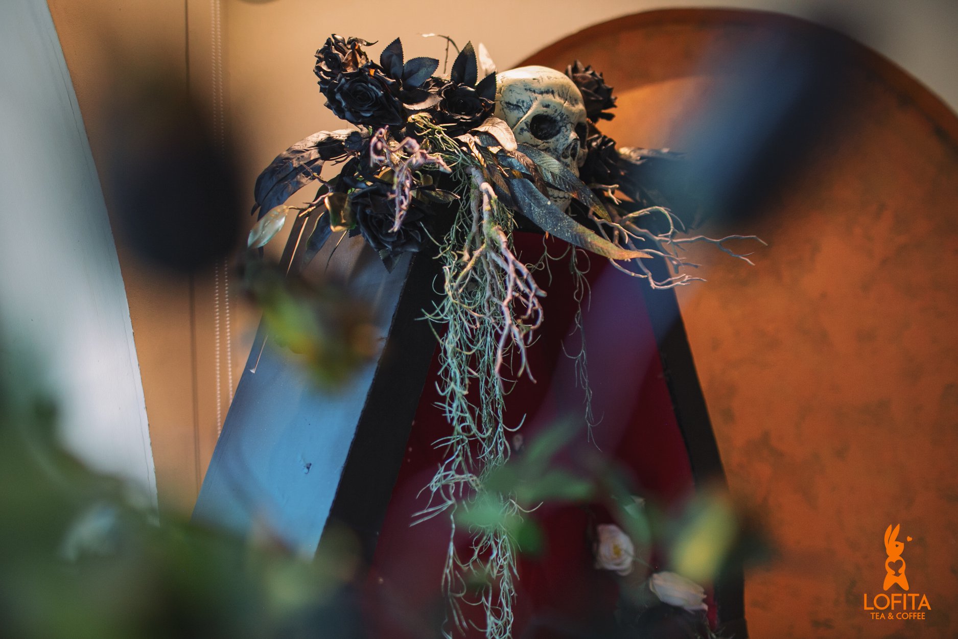 Gợi ý những địa điểm chụp hình Halloween ‘hot’ nhất tại Hà Nội - Ảnh 10. Gợi ý những địa điểm chụp hình Halloween ‘hot’ nhất tại Hà Nội - Ảnh 10.