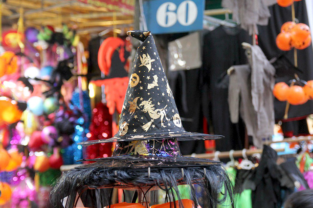 Gợi ý những địa điểm chụp hình Halloween ‘hot’ nhất tại Hà Nội - Ảnh 7. Gợi ý những địa điểm chụp hình Halloween ‘hot’ nhất tại Hà Nội - Ảnh 7.