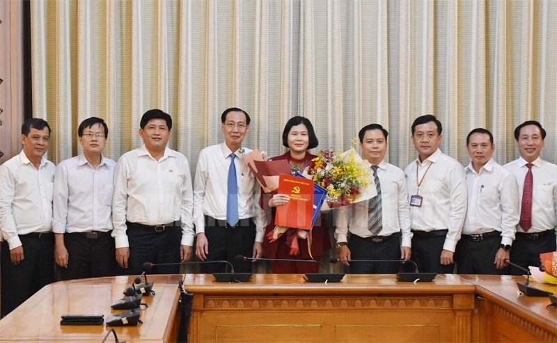 Bà Nguyễn Việt Hòa làm Tổng Giám đốc Tổng Công ty Satra - Ảnh 1.