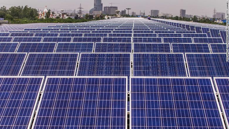 IEA: Điện mặt trời sẽ là 'vua mới' của ngành điện thế giới khi nhu cầu điện toàn cầu tăng cao - Ảnh 1. IEA: Điện mặt trời sẽ là 'vua mới' của ngành điện thế giới khi nhu cầu điện toàn cầu tăng cao - Ảnh 1.