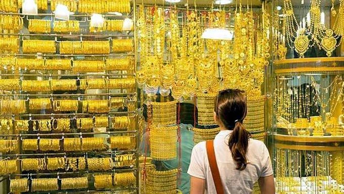 Giá vàng hôm nay 15/10: SJC duy trì quanh ngưỡng 56 triệu đồng/lượng - Ảnh 2.
