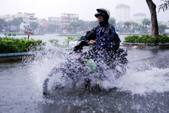 Thời tiết Đà Nẵng hôm nay 15/10: Mưa lớn diện rộng, Đà Lạt cục bộ có mưa vừa, mưa to