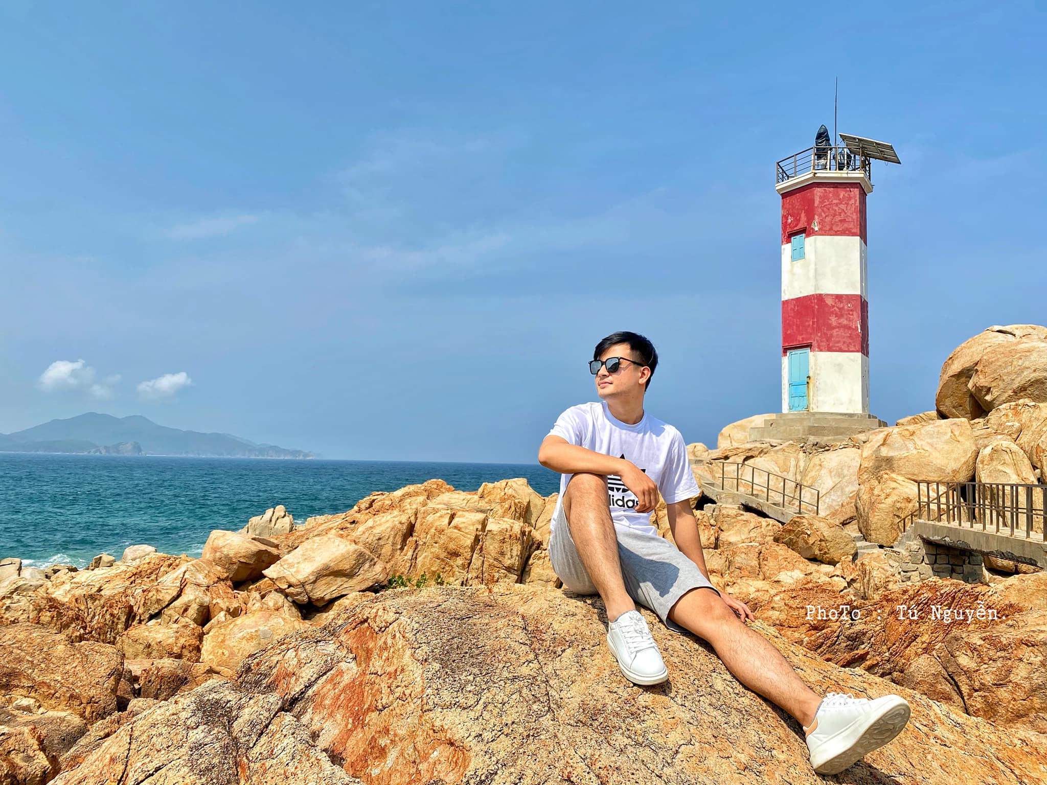 Chiêm ngưỡng vẻ đẹp Gành Đèn, 'viên ngọc' được cất giấu giữa biển trời Phú Yên  - Ảnh 8.