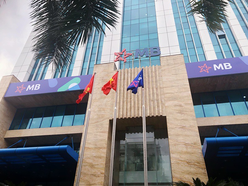 MB lãi hơn 8.100 tỉ đồng trước thuế, nợ xấu tăng hơn 39% trong 9 tháng đầu năm - Ảnh 1. MB lãi hơn 8.100 tỉ đồng trước thuế, nợ xấu tăng hơn 39% trong 9 tháng đầu năm - Ảnh 1.