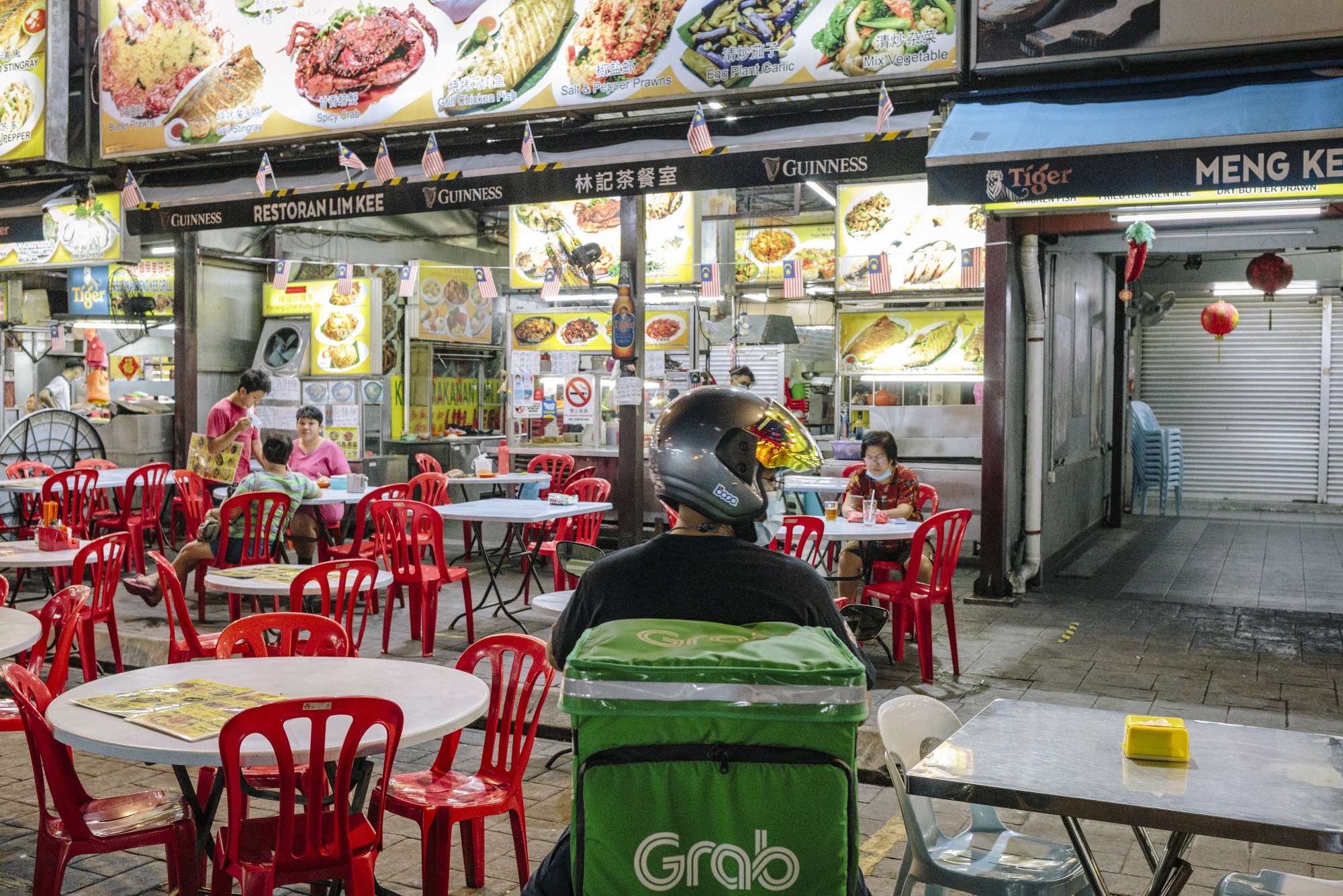 Thảo luận Grab và Go-Jek sáp nhập đạt nhiều tiến triển tích cực - Ảnh 1. Thảo luận Grab và Go-Jek sáp nhập đạt nhiều tiến triển tích cực - Ảnh 1.