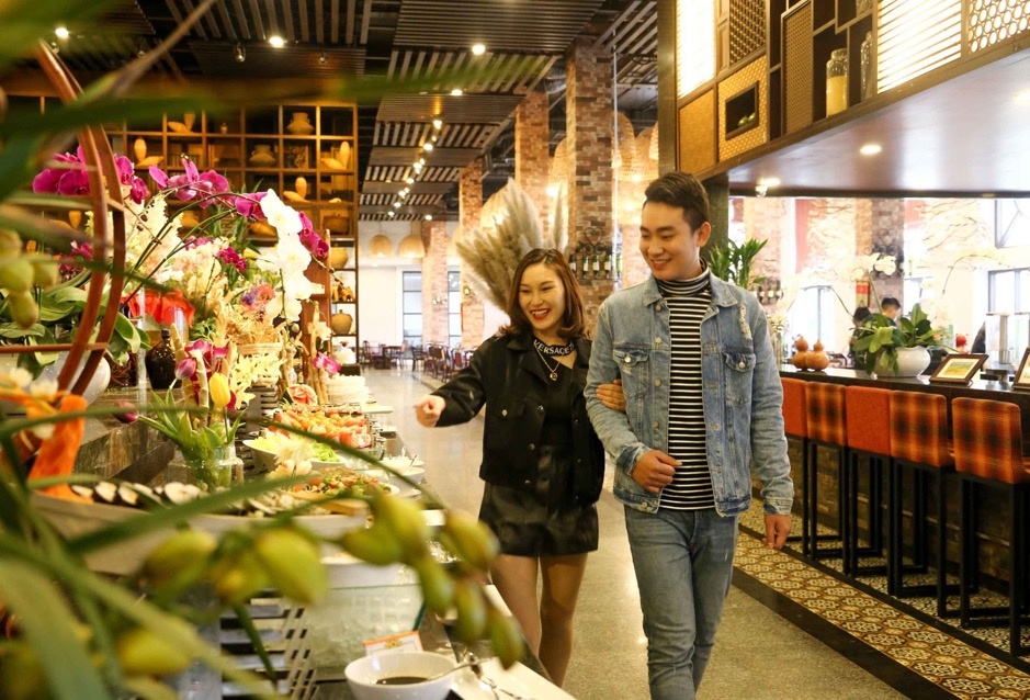 Săn mây trên đỉnh Fansipan – chốn hẹn hò ngọt lịm cho ngày 20/10 - Ảnh 8. Săn mây trên đỉnh Fansipan – chốn hẹn hò ngọt lịm cho ngày 20/10 - Ảnh 8.