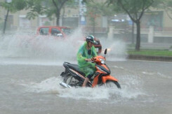 Thời tiết Hà Nội hôm nay 2/10: Mưa rào từ sáng sớm, Hải Phòng mưa dông diện rộng