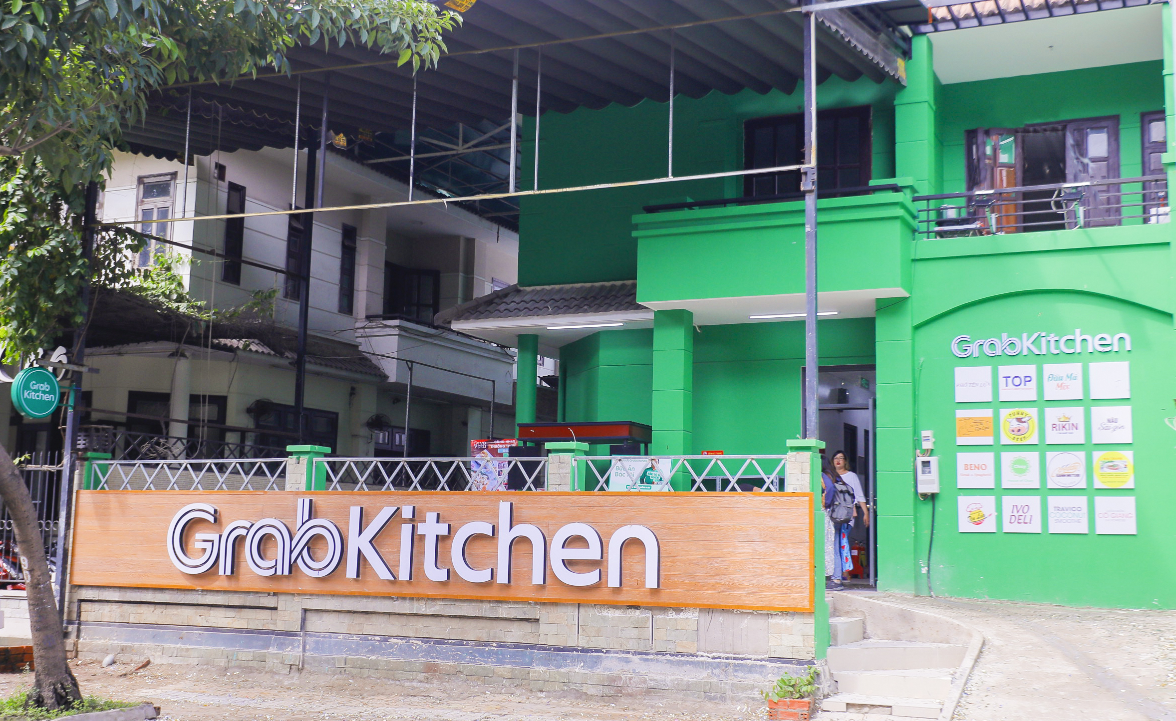 Ra mắt GrabKitchen đầu tiên phục vụ khách tại bếp - Ảnh 1. Ra mắt GrabKitchen đầu tiên phục vụ khách tại bếp - Ảnh 1.