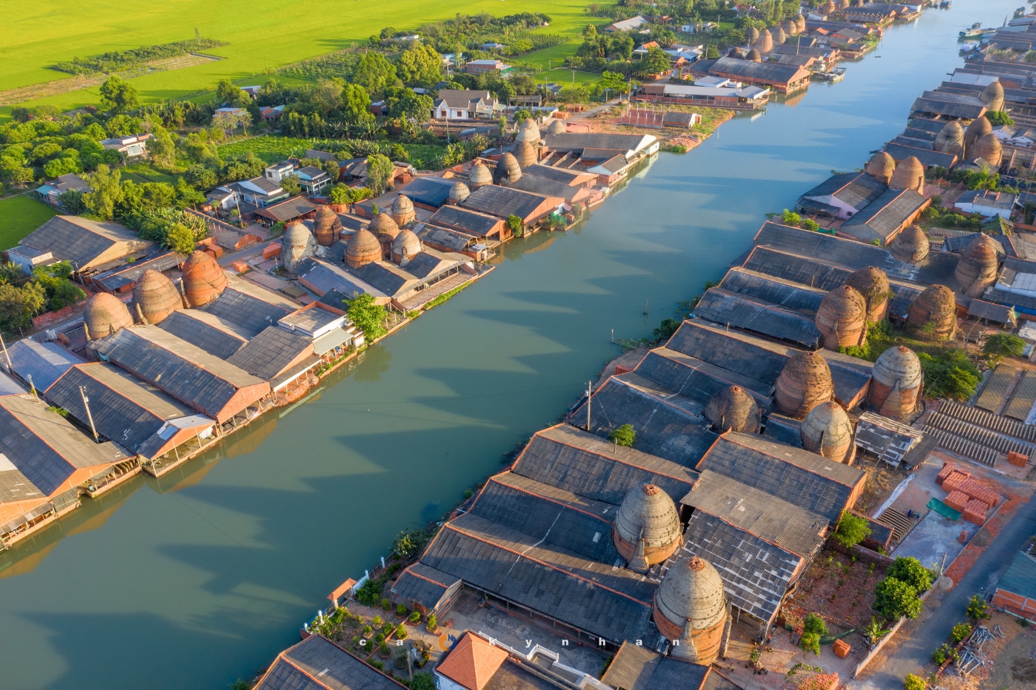 Về Vĩnh Long, ghé thăm lò gạch Mang Thít nổi danh một thời - Ảnh 2. Về Vĩnh Long, ghé thăm lò gạch Mang Thít nổi danh một thời - Ảnh 2.