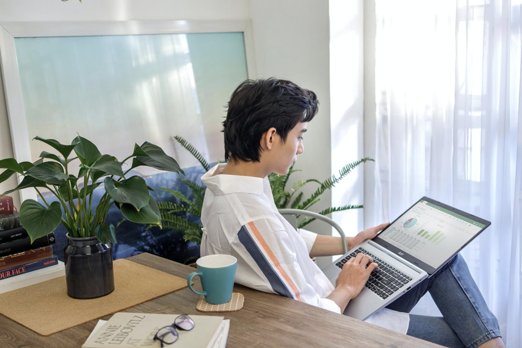Thương hiệu laptop đua ưu đãi mùa tựu trường - Ảnh 1. Thương hiệu laptop đua ưu đãi mùa tựu trường - Ảnh 1.