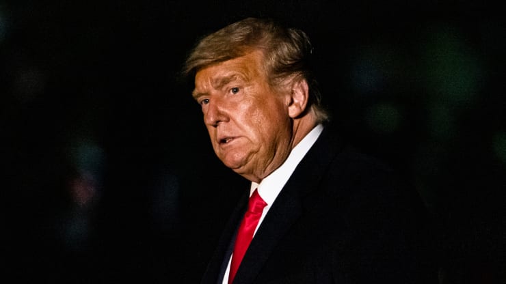 Các nhà tài trợ Phố Wall không chịu rút ví dù chiến dịch tranh cử của ông Trump đang cạn tiền - Ảnh 1. Các nhà tài trợ Phố Wall không chịu rút ví dù chiến dịch tranh cử của ông Trump đang cạn tiền - Ảnh 1.