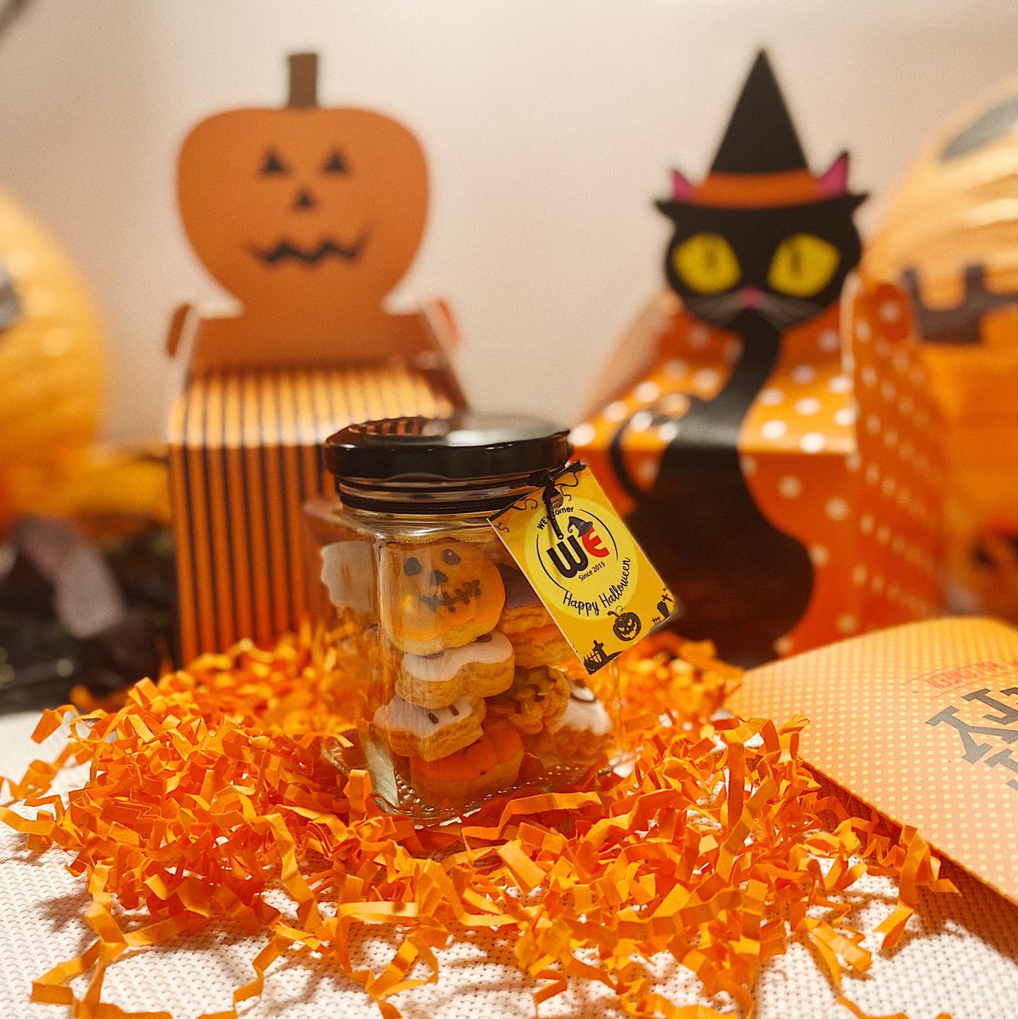 5 địa chỉ bán bánh Halloween được yêu thích tại Sài Gòn - Ảnh 5. 5 địa chỉ bán bánh Halloween được yêu thích tại Sài Gòn - Ảnh 5.