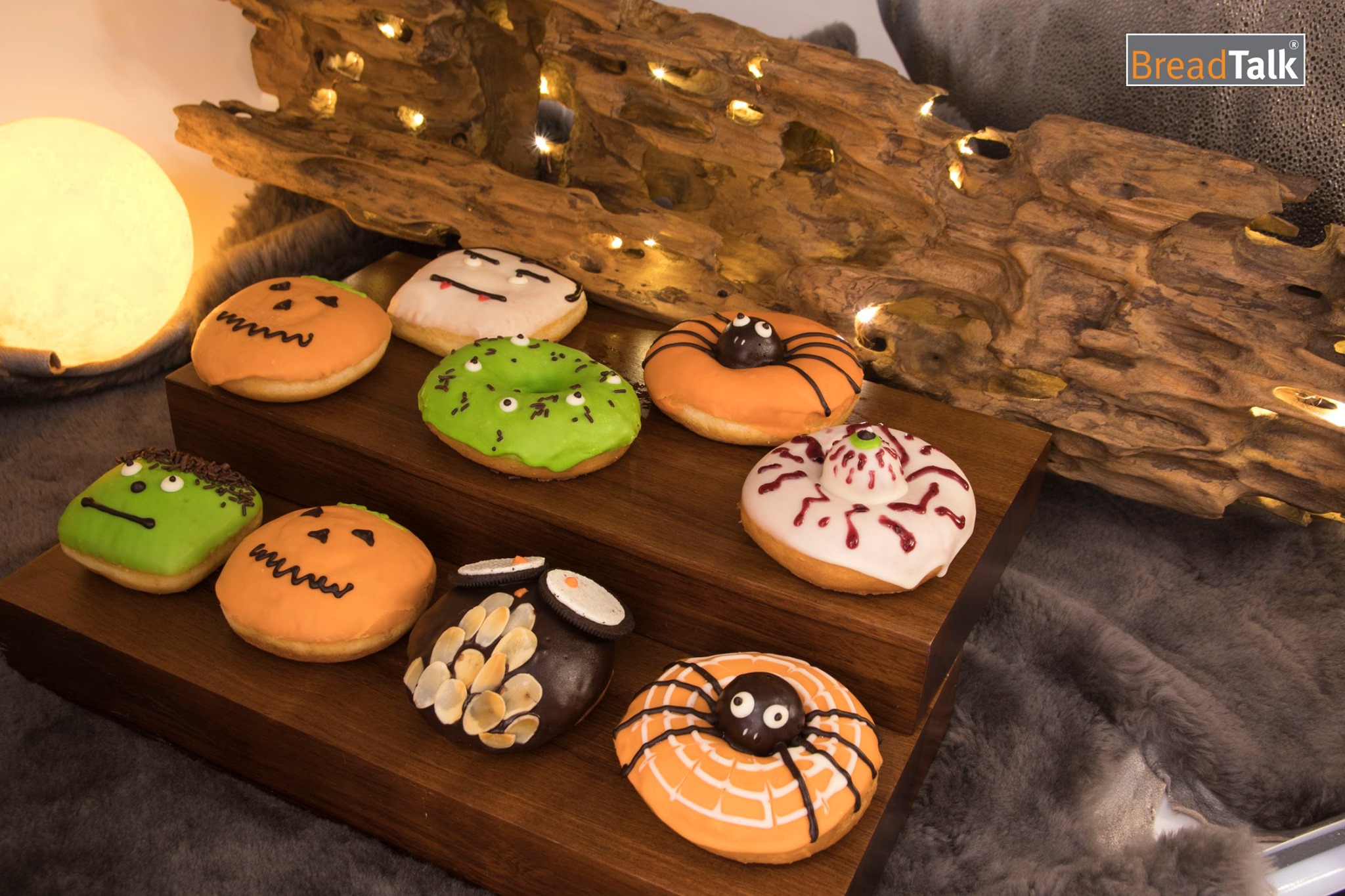 5 địa chỉ bán bánh Halloween được yêu thích tại Sài Gòn - Ảnh 13. 5 địa chỉ bán bánh Halloween được yêu thích tại Sài Gòn - Ảnh 13.