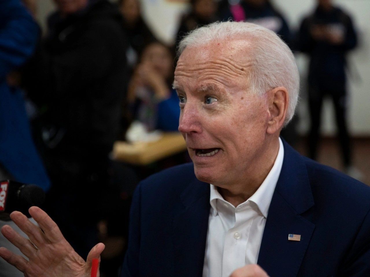 Ông Biden và phó tướng Harris bị dọa giết - Ảnh 1.