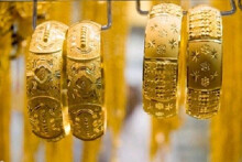 Dự báo giá vàng 23/10: USD tăng trở lại, vàng sẽ còn giảm thêm?