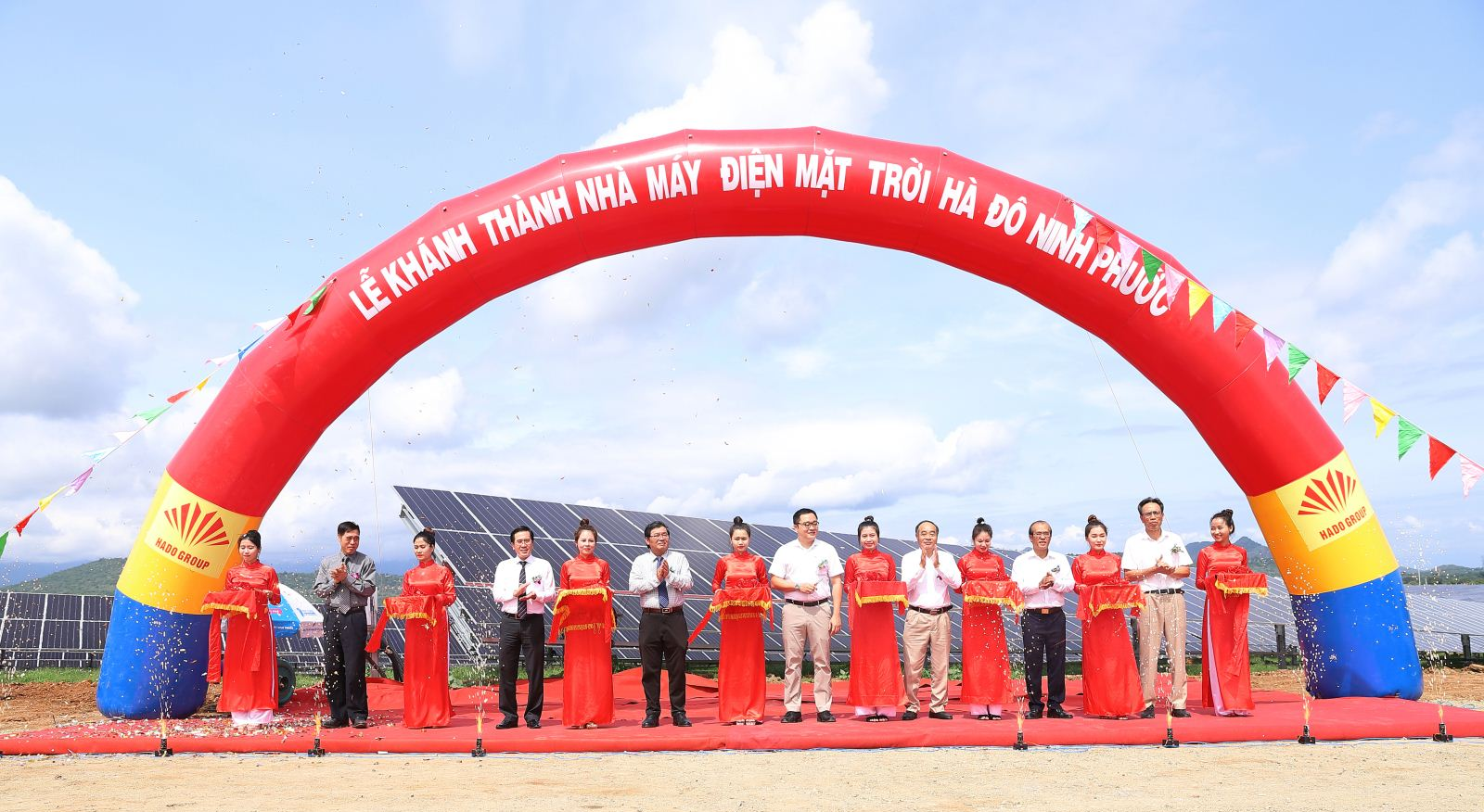Ninh Thuận: Thêm một nhà máy điện Mặt Trời có vốn đầu tư hơn 1.000 tỉ đồng đi vào hoạt động - Ảnh 1. Ninh Thuận: Thêm một nhà máy điện Mặt Trời có vốn đầu tư hơn 1.000 tỉ đồng đi vào hoạt động - Ảnh 1.