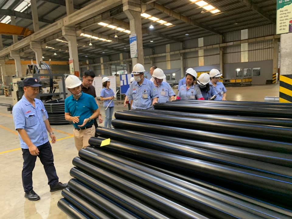Chiến thuật 'đi săn theo bầy đàn' của doanh nghiệp đa ngành - Ảnh 1. Chiến thuật 'đi săn theo bầy đàn' của doanh nghiệp đa ngành - Ảnh 1.