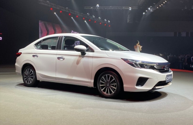 7 mẫu xe sedan hạng B giá lăn bánh 500-700 triệu đồng đáng xuống tiền - Ảnh 8. 7 mẫu xe sedan hạng B giá lăn bánh 500-700 triệu đồng đáng xuống tiền - Ảnh 8.