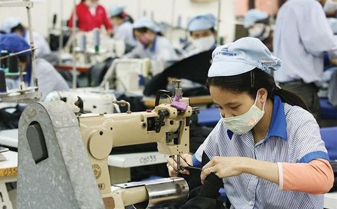 Doanh nghiệp dệt may báo lãi quí III khả quan dù dịch COVID-19 vẫn chưa hết làm khó - Ảnh 1. Doanh nghiệp dệt may báo lãi quí III khả quan dù dịch COVID-19 vẫn chưa hết làm khó - Ảnh 1.