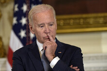 Phố Wall lo ngại ông Biden thắng cử sẽ khiến gói kích thích kinh tế bị trì hoãn