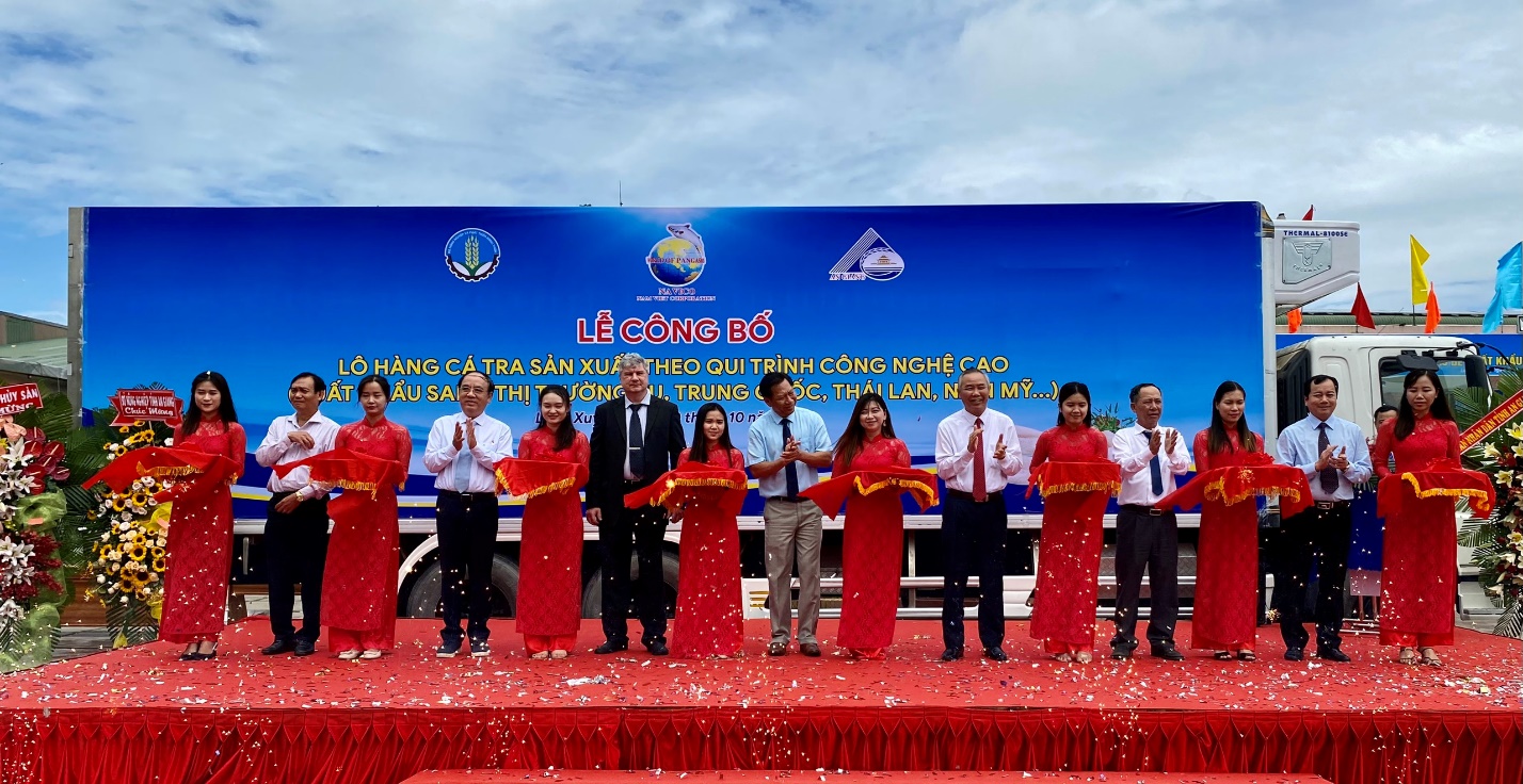 Lô cá tra đầu tiên sản xuất theo công nghệ cao lên đường sang EU, Trung Quốc và Trung Đông - Ảnh 1.