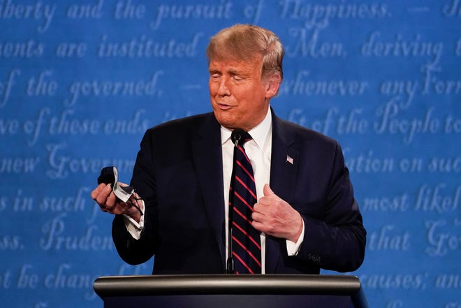 Những sai lầm nối tiếp đã đưa ông Trump đến giường bệnh COVID-19 - Ảnh 2. Những sai lầm nối tiếp đã đưa ông Trump đến giường bệnh COVID-19 - Ảnh 2.