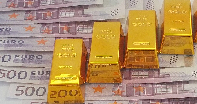 Giá vàng hôm nay 5/10: Vàng miếng SJC vẫn duy trì ngưỡng 56 triệu đồng/lượng - Ảnh 2. Giá vàng hôm nay 5/10: Vàng miếng SJC vẫn duy trì ngưỡng 56 triệu đồng/lượng - Ảnh 2.