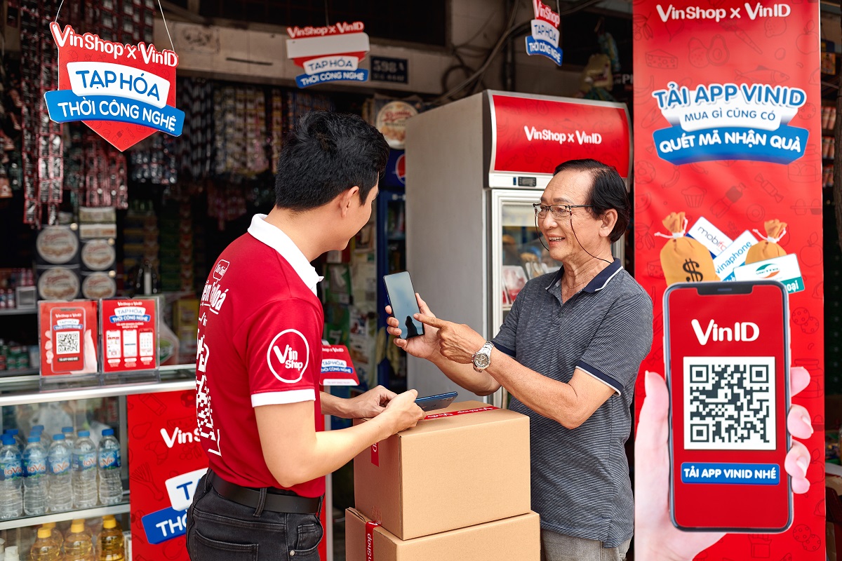 Vingroup ra mắt ứng dụng VinShop - mô hình bán lẻ B2B2C lần đầu tiên tại Việt Nam - Ảnh 1. Vingroup ra mắt ứng dụng VinShop - mô hình bán lẻ B2B2C lần đầu tiên tại Việt Nam - Ảnh 1.