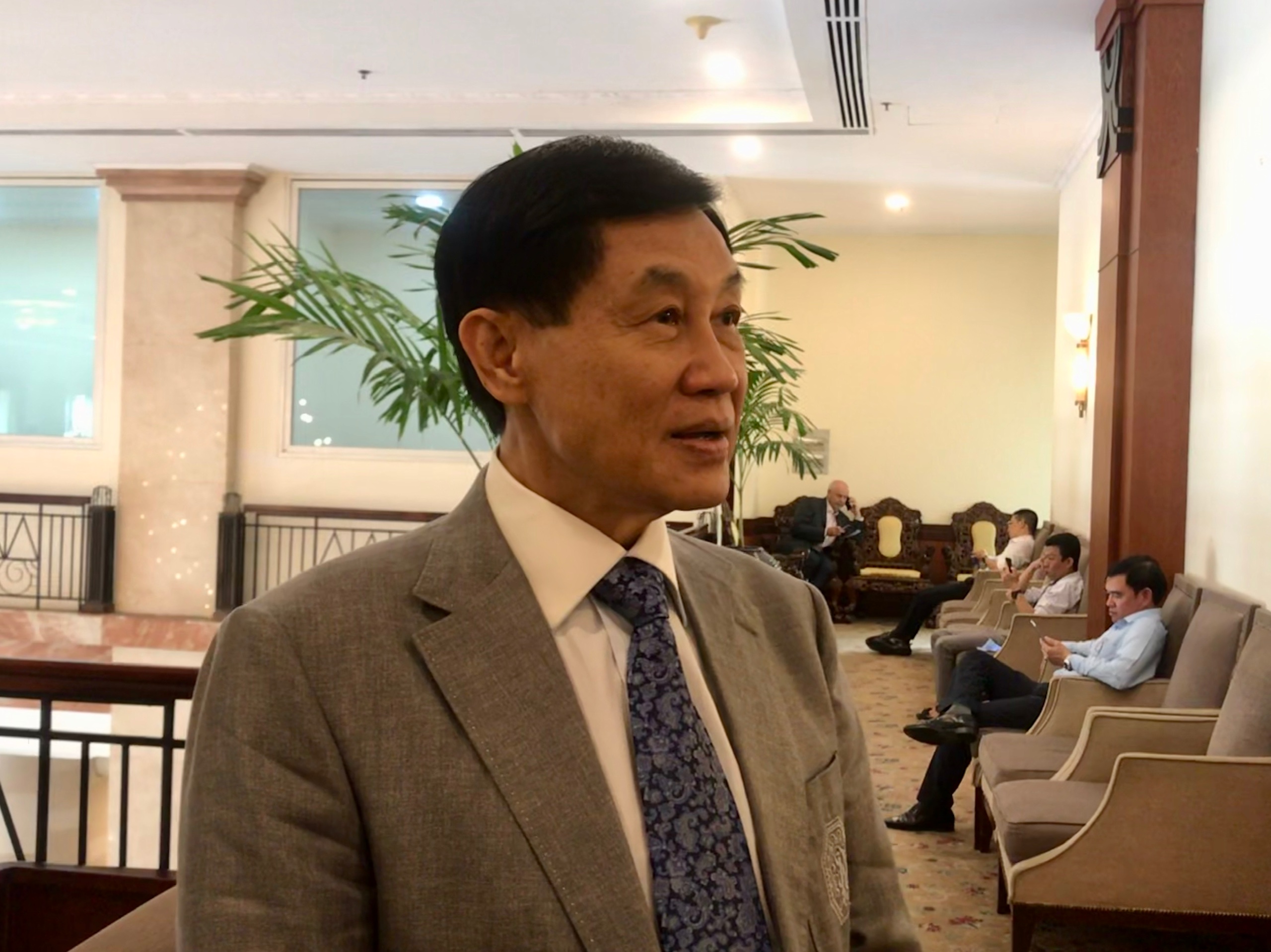 Johnathan Hạnh Nguyễn: '3-5 năm tới, Việt Nam sẽ có các khu phi thuế quan đón hàng trăm triệu khách nhờ EVFTA' - Ảnh 1.