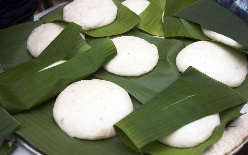 Du lịch Sơn La, đừng quên thưởng thức đặc sản bánh dày thơm ngon nức tiếng vùng Tây Bắc  - Ảnh 1.
