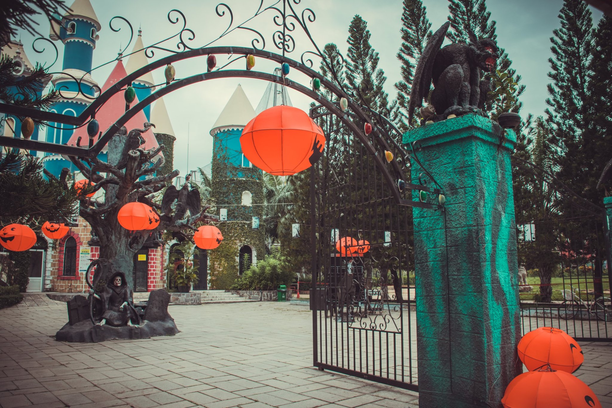 Khám phá loạt địa điểm vui chơi Halloween được check-in nhiều nhất tại Sài Gòn  - Ảnh 7.