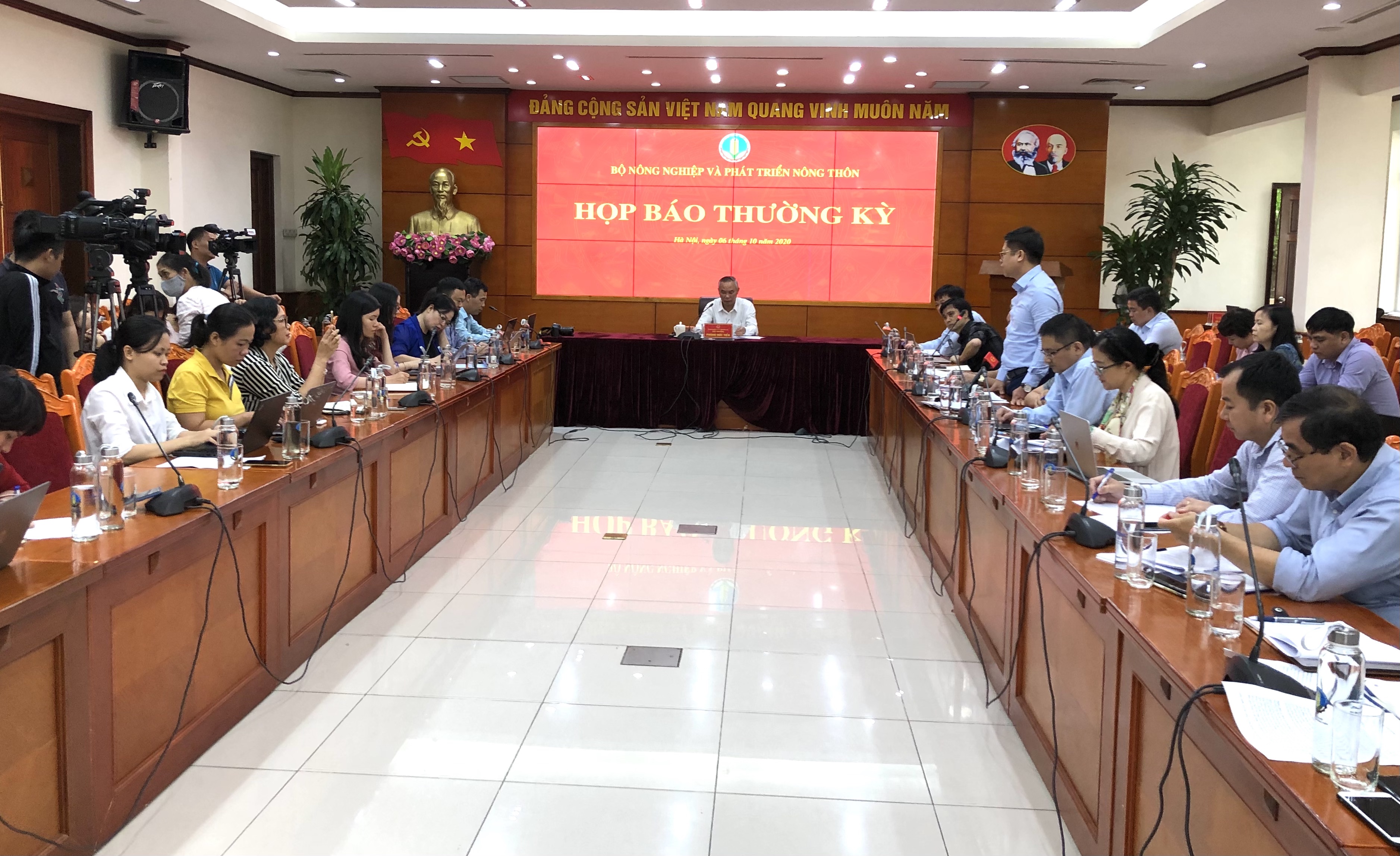 Xuất khẩu nông lâm thủy sản năm 2020 dự kiến đạt 40 tỉ USD - Ảnh 1. Xuất khẩu nông lâm thủy sản năm 2020 dự kiến đạt 40 tỉ USD - Ảnh 1.