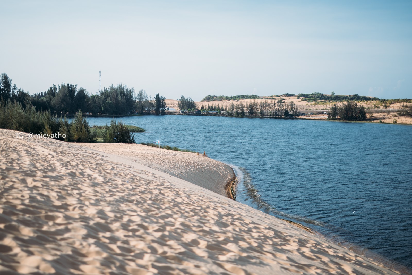 Đến Bàu Trắng Bình Thuận, khám phá “tiểu Sahara” ấn tượng của dải đất miền Trung - Ảnh 2. Đến Bàu Trắng Bình Thuận, khám phá “tiểu Sahara” ấn tượng của dải đất miền Trung - Ảnh 2.