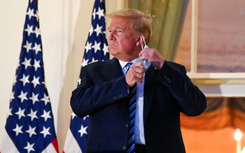 Giá cổ phiếu hãng dược tăng vọt sau khi cho Tổng thống Trump dùng thuốc - Ảnh 1.