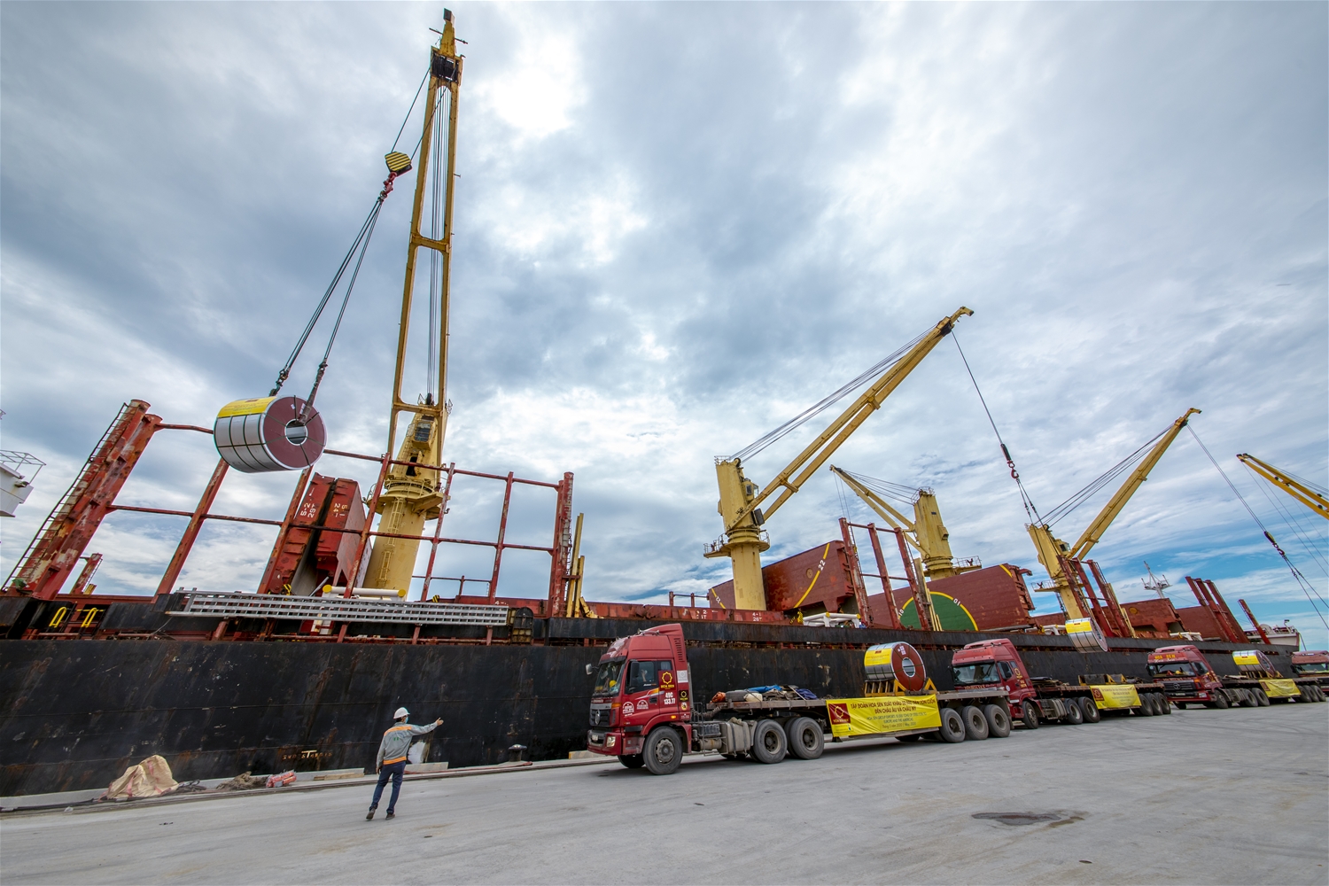 Hoa Sen ước tính sản lượng tiêu thụ quí vừa qua tăng 46% - Ảnh 1. Hoa Sen ước tính sản lượng tiêu thụ quí vừa qua tăng 46% - Ảnh 1.