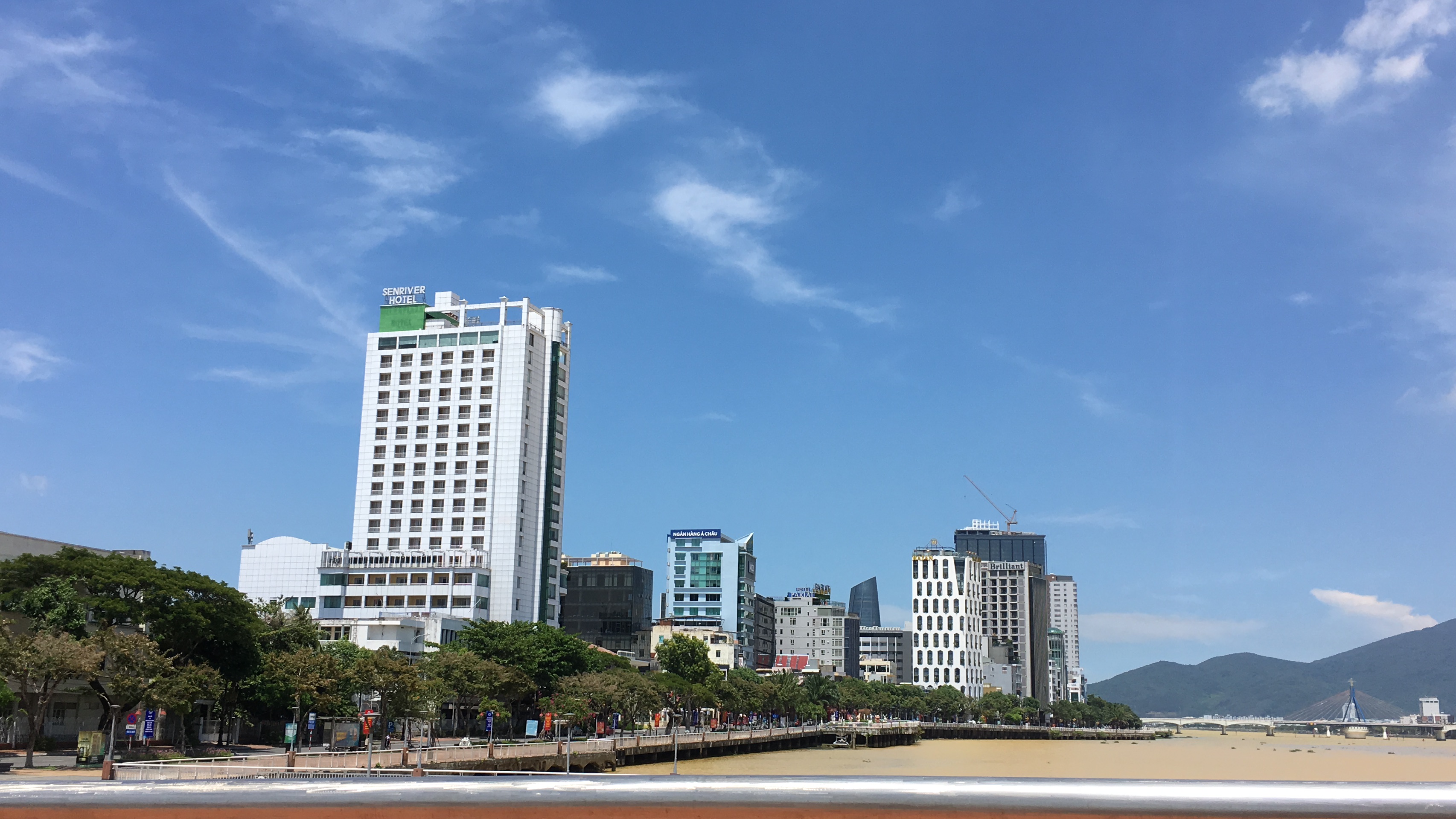 Giá đất Đà Nẵng, Nha Trang quay đầu giảm sau giai đoạn tăng nóng - Ảnh 1. Giá đất Đà Nẵng, Nha Trang quay đầu giảm sau giai đoạn tăng nóng - Ảnh 1.