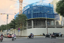 Chủ dự án Golden Square kinh doanh ra sao trước khi công trình trên 'đất vàng' này sắp bị rao bán để thu nợ?