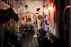 'Đột nhập' 5 quán cà phê ma mị đậm chất Halloween tại Sài Gòn