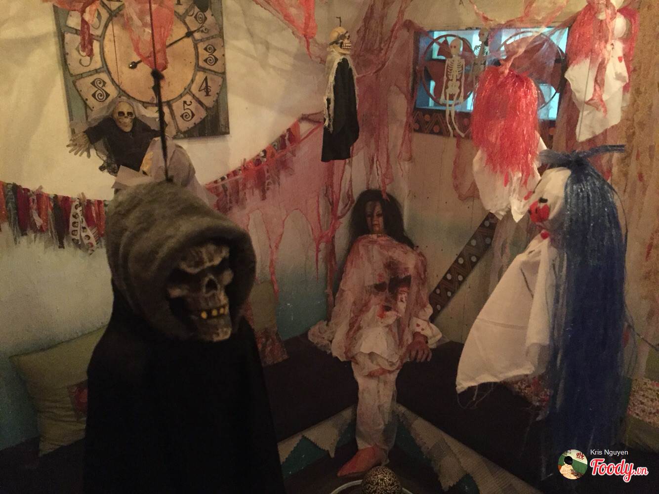 “Đột nhập” 5 quán cà phê ma mị đậm chất Halloween tại Sài Gòn - Ảnh 2.
