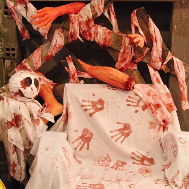 “Đột nhập” 5 quán cà phê ma mị đậm chất Halloween tại Sài Gòn - Ảnh 9.