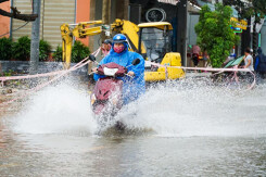 Thời tiết Đà Nẵng hôm nay 8/10: Mưa rất to, nguy cơ ngập nhiều nơi, Đà Lạt mưa rào có sấm chớp