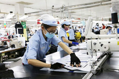 Vinatex báo lãi quí III giảm 26%