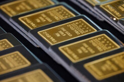 Giá vàng hôm nay 12/11: SJC tiếp tục giảm 100.000 đồng/lượng