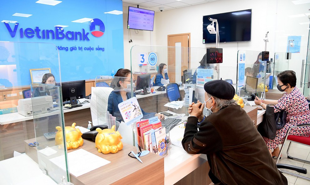 Fitch Ratings: Hoạt động của hệ thống ngân hàng Việt Nam được cải thiện nhờ kinh tế phục hồi - Ảnh 1. Fitch Ratings: Hoạt động của hệ thống ngân hàng Việt Nam được cải thiện nhờ kinh tế phục hồi - Ảnh 1.