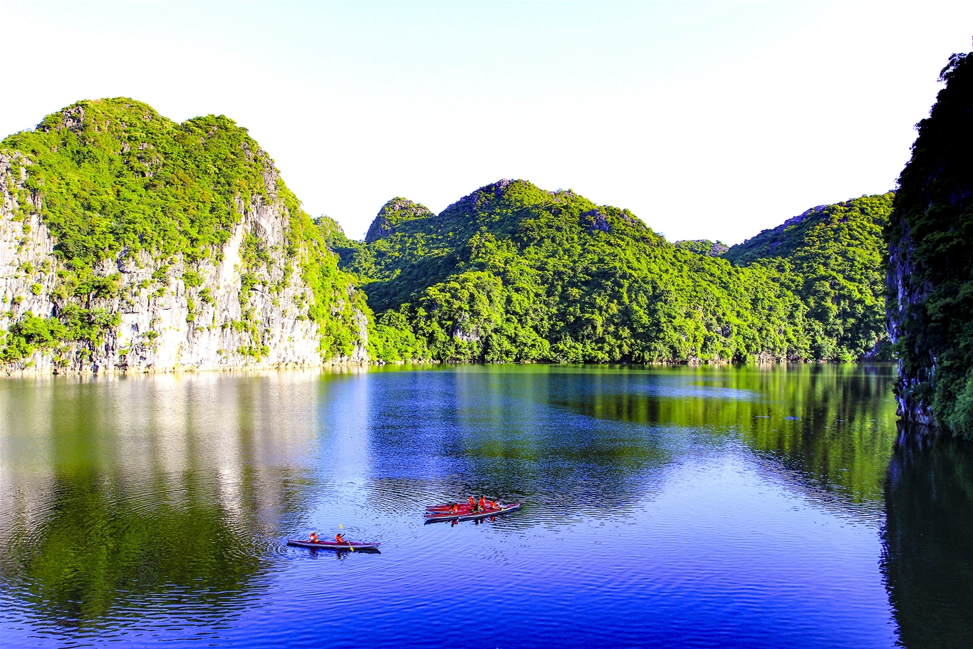 Về với đảo Cát Bà, trải nghiệm những hoạt động khám phá thiên nhiên đầy hấp dẫn - Ảnh 3. Về với đảo Cát Bà, trải nghiệm những hoạt động khám phá thiên nhiên đầy hấp dẫn - Ảnh 3.