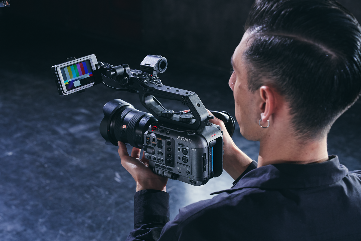 Máy quay Sony FX6 ra mắt, hướng đến sáng tạo video chuyên nghiệp - Ảnh 3. Máy quay Sony FX6 ra mắt, hướng đến sáng tạo video chuyên nghiệp - Ảnh 3.